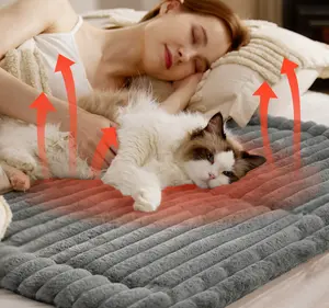 Self Warming Pet Bed, Small Self Heating pet Crate Pad, Thermal Extra Warm Mat Indoor & Outdoor, Non-Slip & Washable
