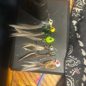 Random Duck Feather Jigs 6 Pack - Assorted Feathers in Various Colors and Shapes