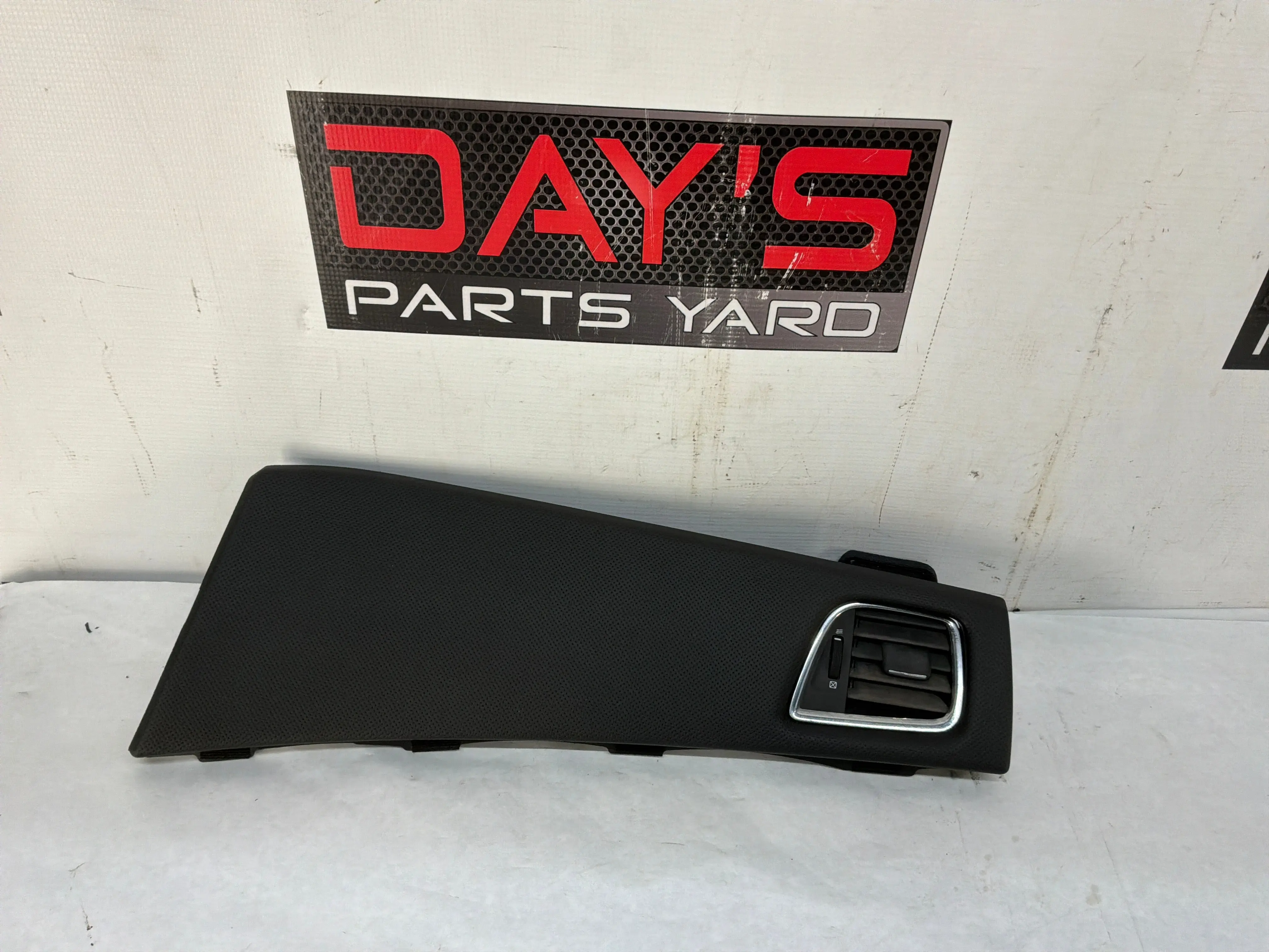 2014 Chevy Caprice PPV RH Passenger Black Dash Trim Panel Insert OEM