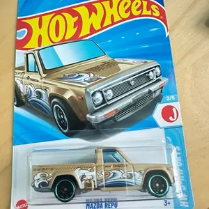 Mazda Repu Truck Hot Wheels 1:64