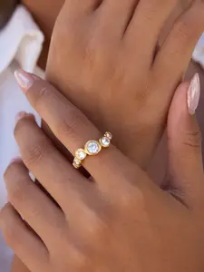 Ladies Ring Round White Zircon Wave Ring Stainless Steel 18k Gold Plated Waterproof And Anti Allergy Classic Shiny Engagement Jewelry Romantic Piece