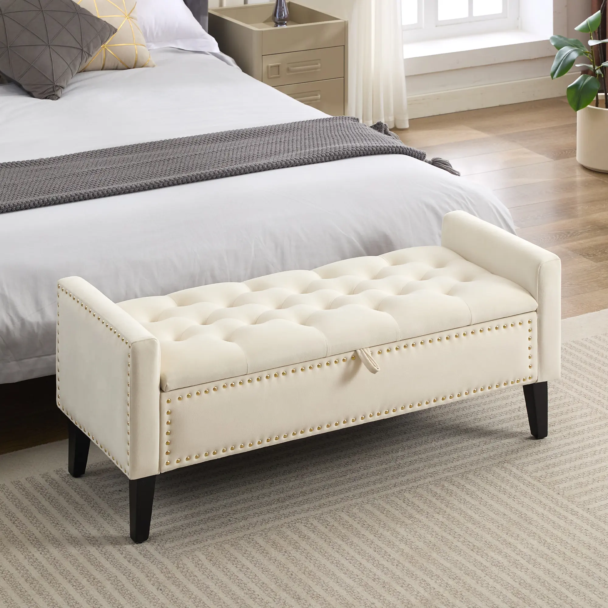 47" Velvet Storage Bench, Upholstered Bed Bench with Storage, End of Bed Ottoman with Wooden Legs, Bedside Storage Bench for Bedroom, Living Room, or Entryway