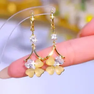 Four-Leaf Clover Hoop Earrings for Women, Gold-Plated Sparkling Crystal Huggies, Trendy Chic Jewelry Gift 2025 DZEH4476