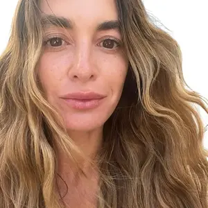 Waver Curling Iron Hair Crimper - 1.25 Inch Ceramic Barrel, Dual Voltage, Anti-Scald, Easy Use, Pink, Ionic Deep Waver Hair Curler Tool for Women