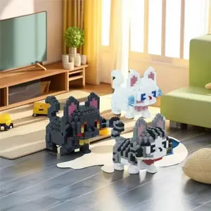 1813-Piece Cat Building Block Set, Creative Building Blocks, Perfect Christmas Gift for Adults 14+, Challenging Home Decor Toy, Ideal Birthday and Holiday Choice