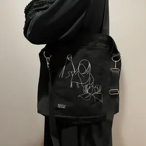 Mòsca’s Carryall Tote Bag
