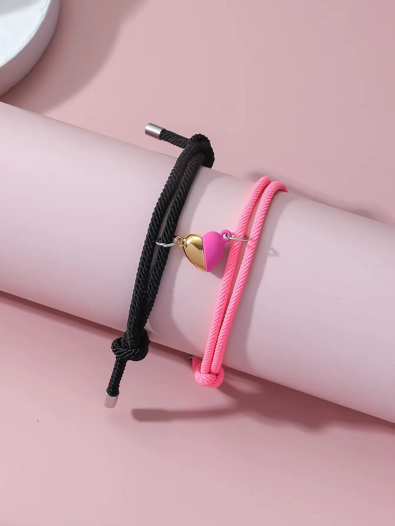 2 Pice Color Black White Hand Rope Love Magnetic Couple Good