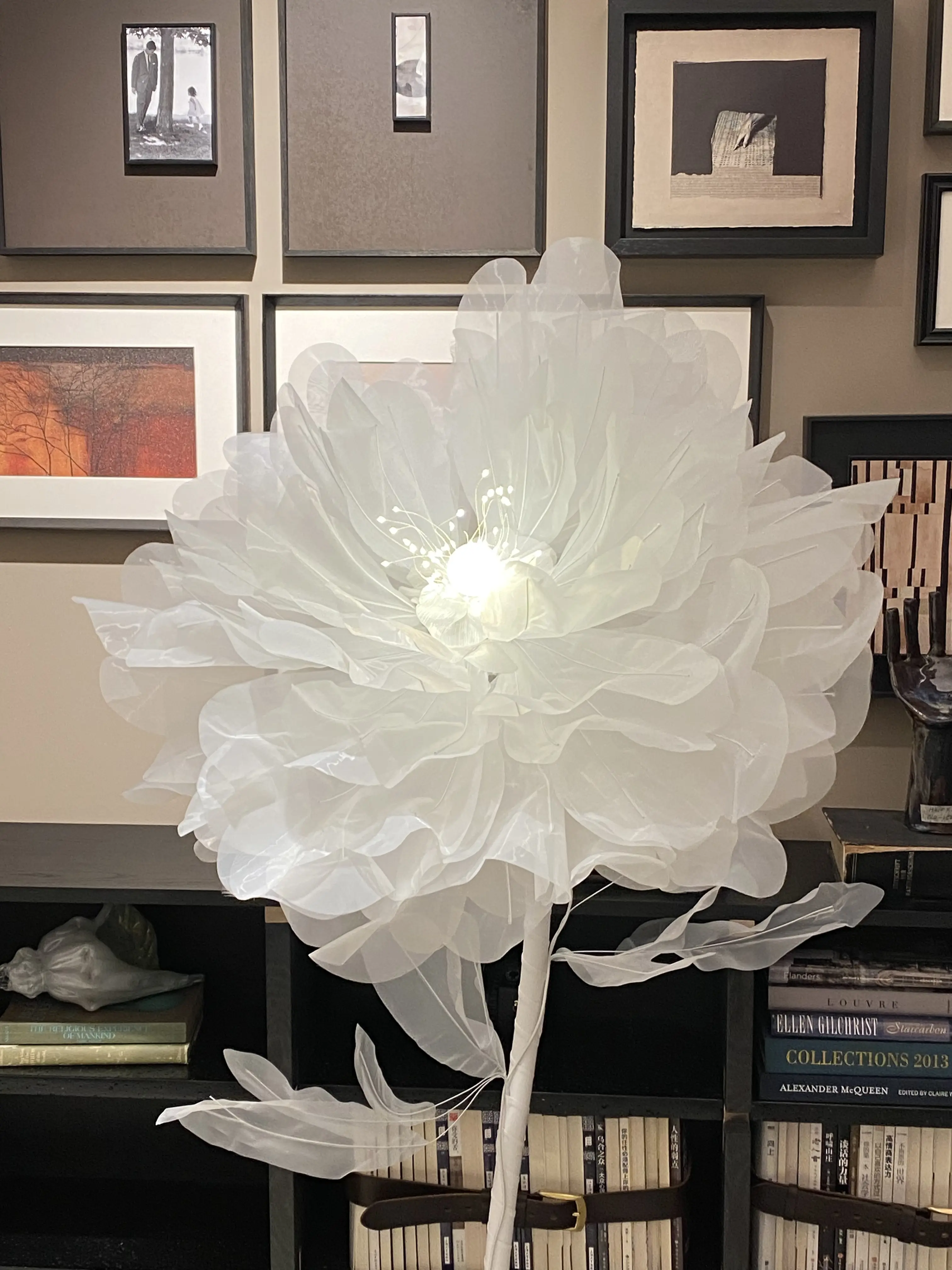 【Dancing Petals Silk Satin Floor flower, Floral Fabric Art Display Cabinet for Bedroom christmas gift