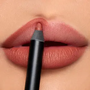 Creamy & Smudge-Proof Lipliner