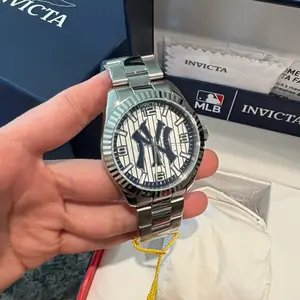 Invicta Specialty New York Edition Men's Watch 43mm Steel Case Quartz Movement Mineral Crystal Dial Water Resistant 50m