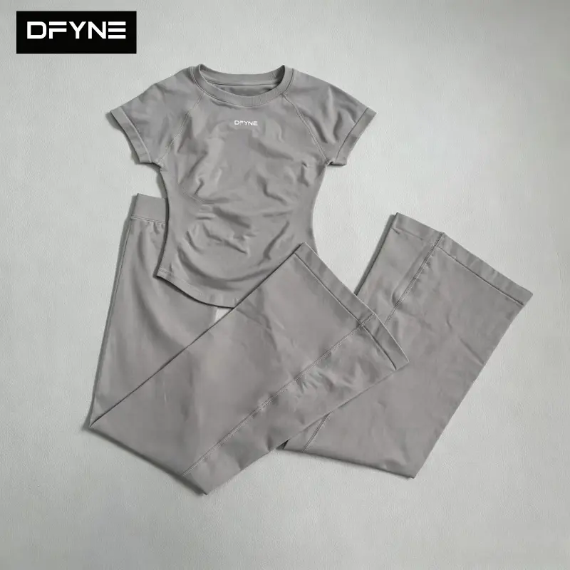 DFYNE Premium Seamless Flare Gym Set| High Waist Sculpting Leggings with Pockets & Matching Workout Top, Tummy Control Athleisure Outfit for Women
