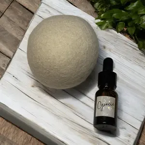 Eco-Friendly Wool Dryer Balls Set with 10ml Fragrance Oil for Softening & Deodorizing Clothes Natural Laundry Solution Safe & Practical