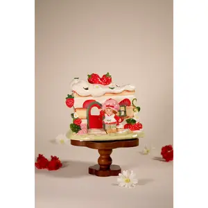 Strawberry Shortcake Cake Inn Candle House