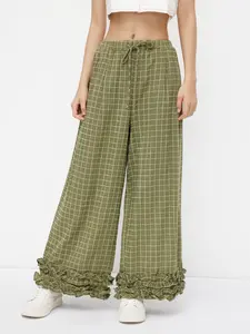 Cider Mid Rise Check Drawstring Lettuce Trim Trousers