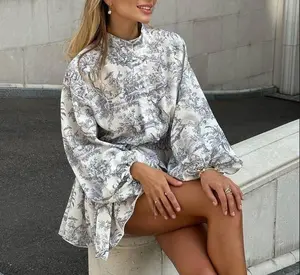 Vintage dress with puffy sleeves