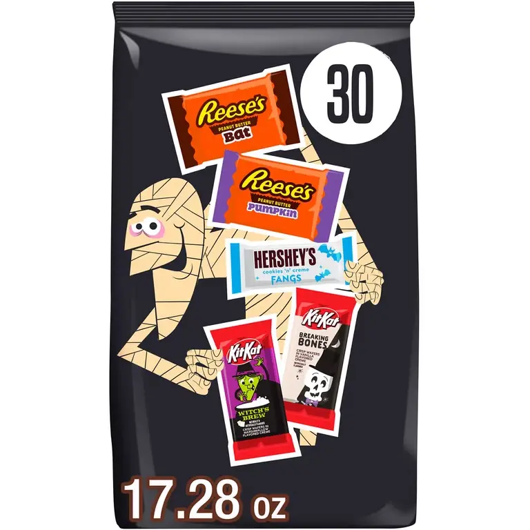 Reese's Halloween Mix 30 Count 17.28 oz Bag with Reese's Peanut Butter, Pumpkin, Hershey's Fanges, KitKat, and More