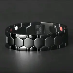 Men's titanium steel magnetic bracelet: Four-in-one design, waterproof, colorfast, durable, making it an ideal gift for Father's Day and Valentine's Day, and also suitable for everyday wear.