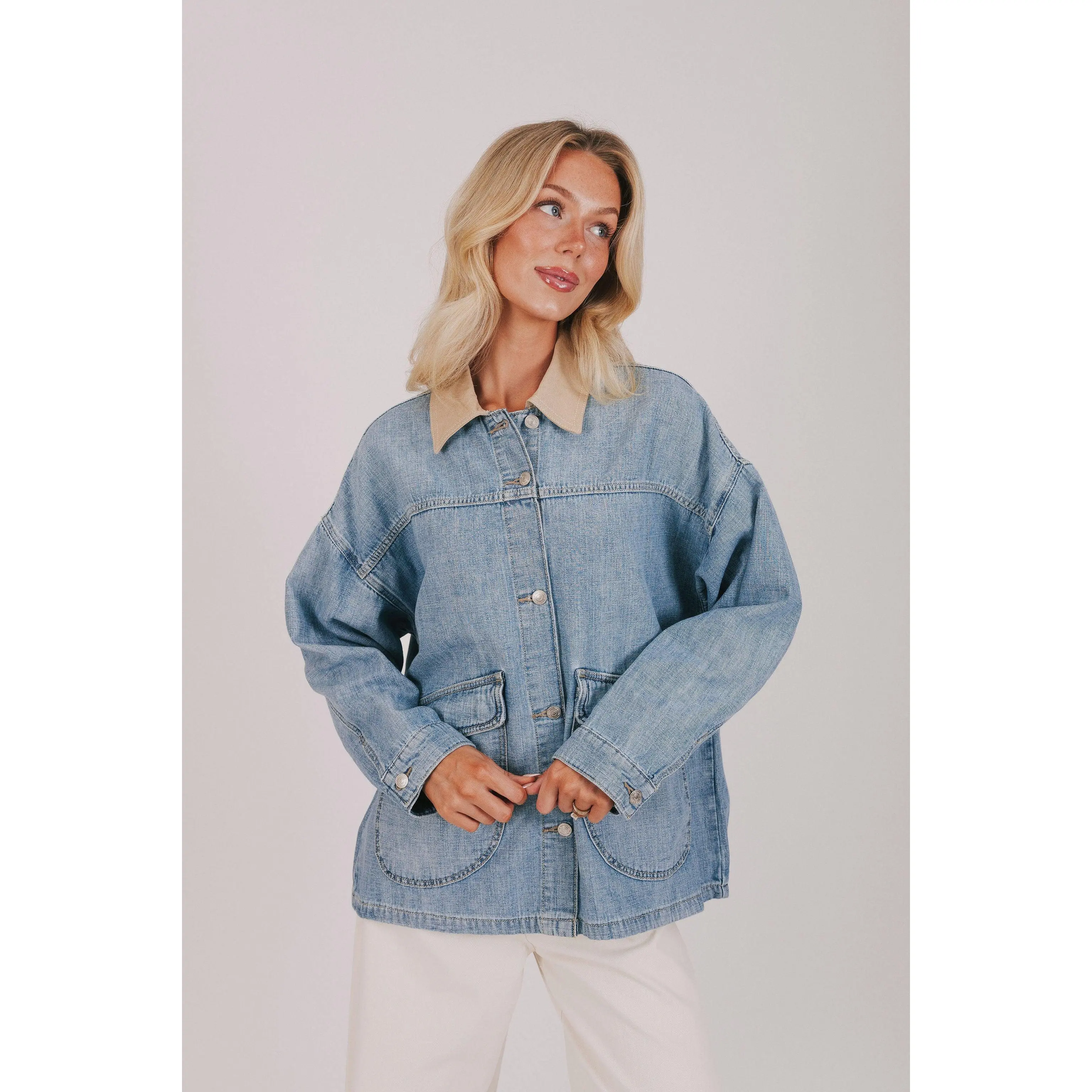 Free People Women's Oversized Lemon Denim Jacket, a Lightweight Cotton Hemp Top with a Contrast Collar, Button-Front, and Long Sleeves, Low Iron, Casual, Oversized Fit, Classic, Collared Neck, Loose-Fitting, Coats