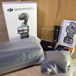 DJI Osmo Pocket 4 Creator Combo