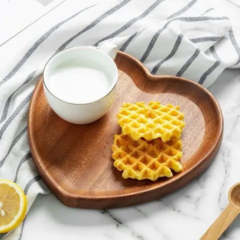 Heart Shaped Snack Tray (1 Piece), Wooden Heart Shaped Snack Tray, Dessert Wooden Plate, Wooden Serving Tray, Fruit Tea Snack Tray, Kitchen Accessories, Dessert Display Plate, Dessert Serving Trays, Food Trays