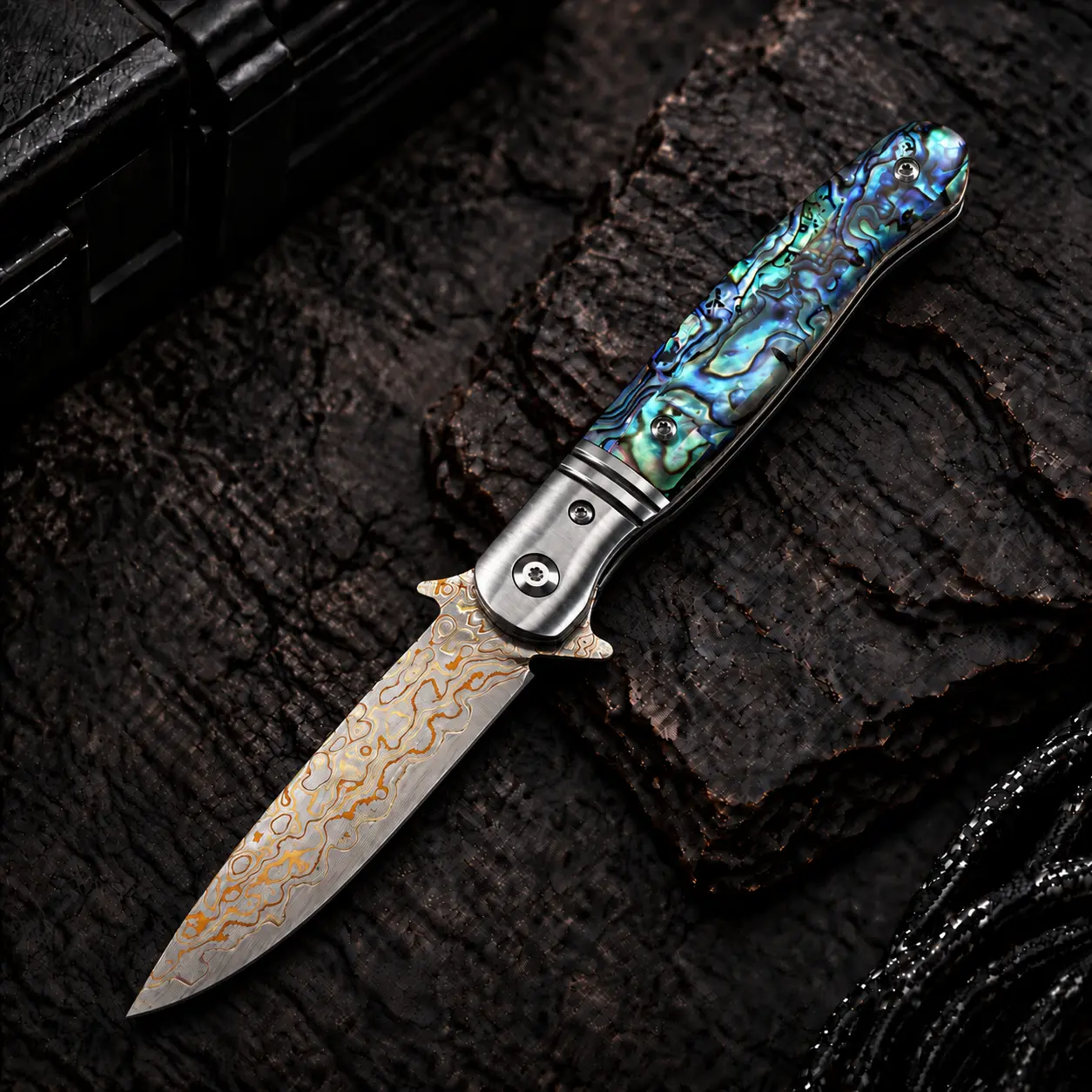 Legicarry Outdoor EDC Folding Knife DJ-189 With Abalone Shell Handle and Copper Damascus Steel