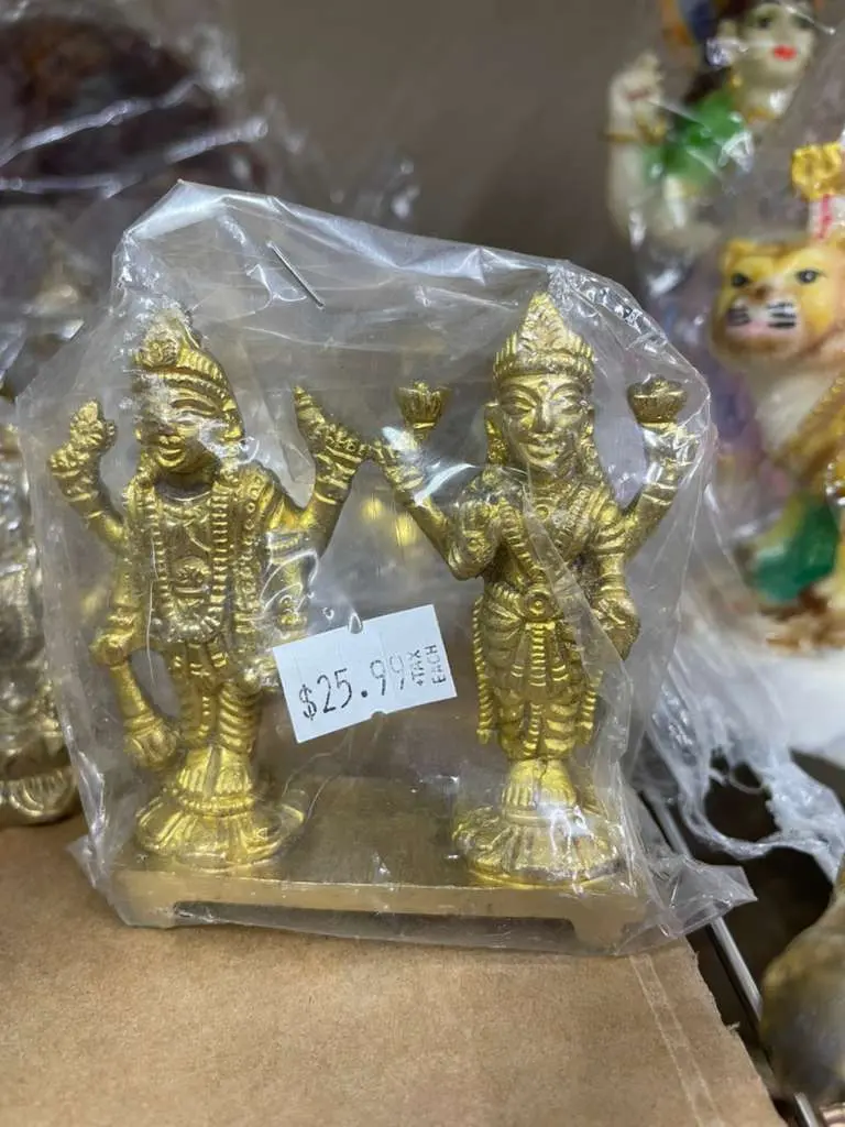 Brass Vishnu Lakshmi Idol Statue for Puja & Home Decor, Spiritual Symbol God Murti, Hinduism Pooja Item Religious Ornament, Ideal Gift for Indian Friends & Relatives