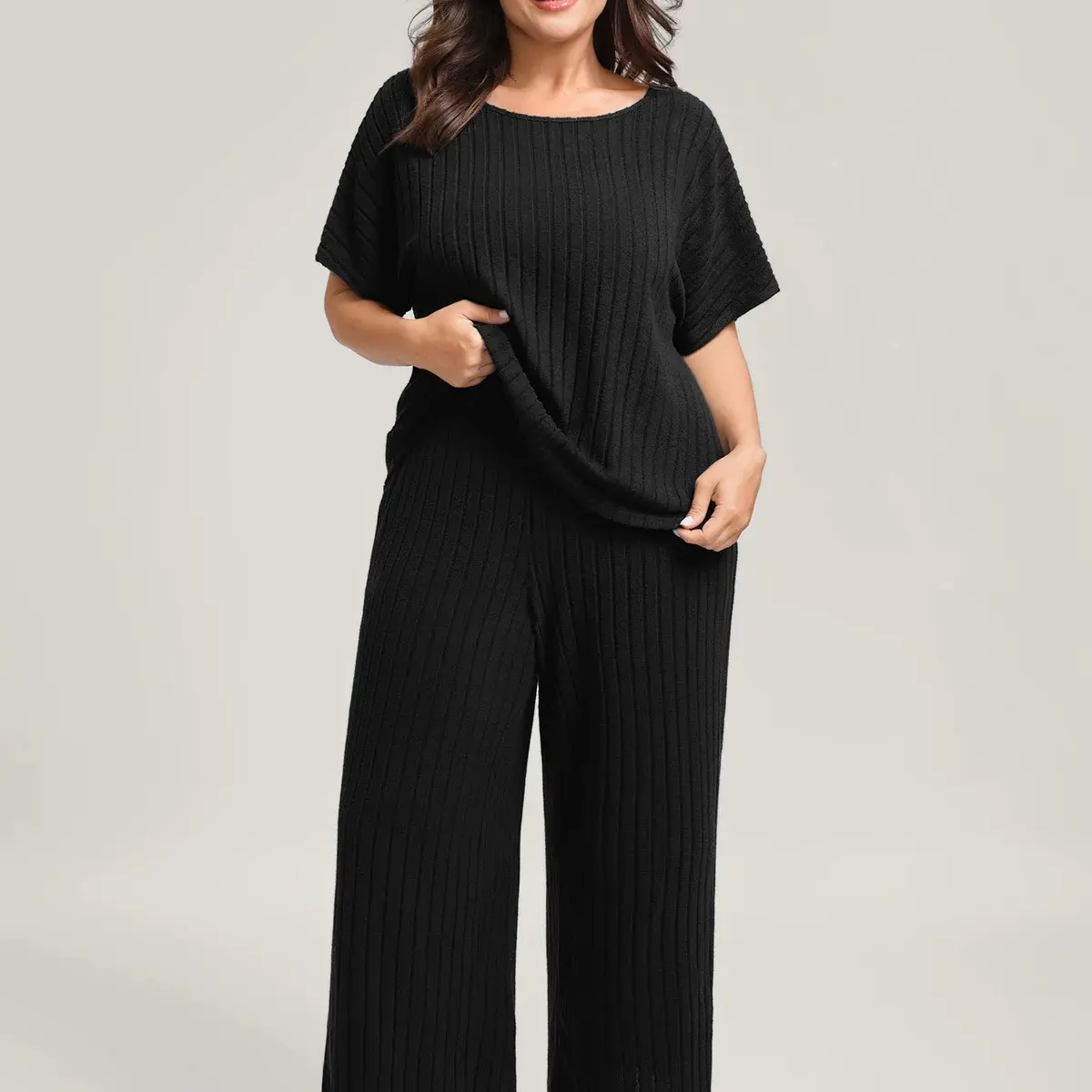 BLOOMCHIC Women's Plus Size 2-Piece Loungewear Set [M-6X] - Soft Stretch Dolman Sleeve Top, Pocket Shorts, Comfy Fits 2 Piece Sets for Women's Clothes, Travel SohoChic