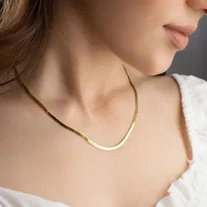 Women's necklace, fashionable women's stainless steel exquisite necklace