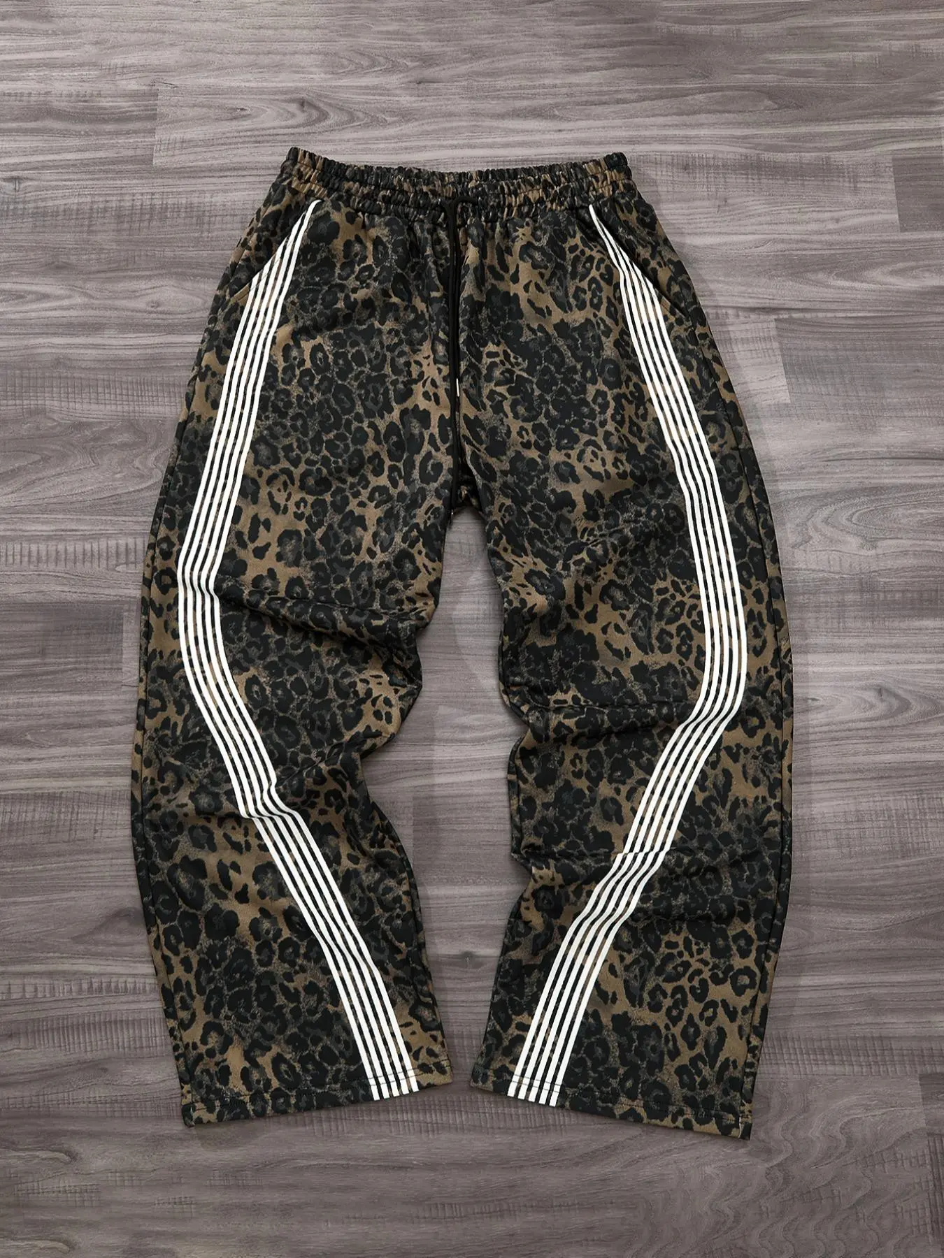 Women's Leopard Print Striped Trim Fitted Sweatpants, Casual Comfy Athletic Jogger Pants for Daily Wear, Ladies Bottoms for All Seasons, Sportswear