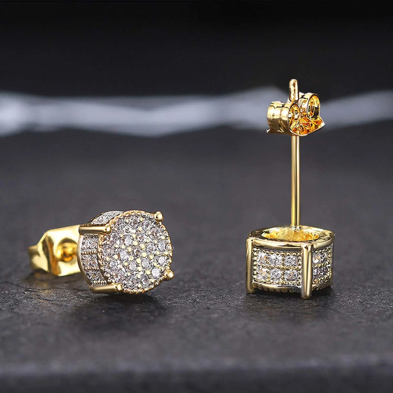 Zircon round earrings, a pair of fashion accessories for women and men, daily wear