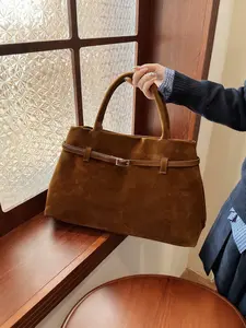 High-Quality New Fall Winter Suede Shoulder Bag for Women, Elegant Handbag, Elegant Commuter Bag, Versatile Fashion Accessory, Perfect for Work, Commuting, Shopping, Dates