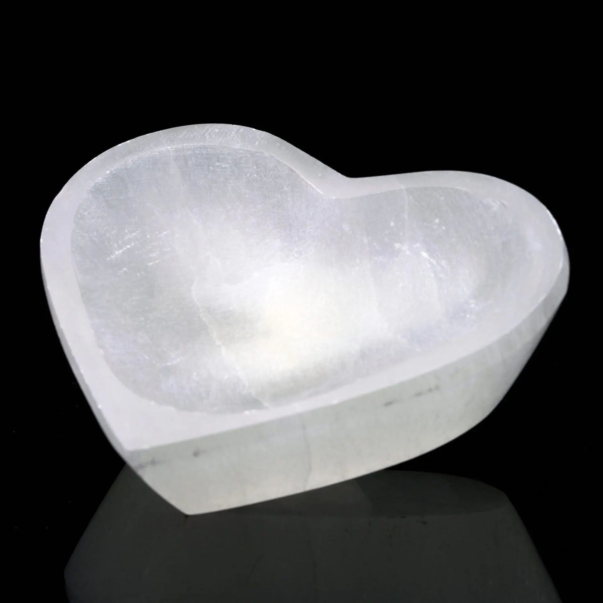 Hand‑Carved Heart‑Shaped Selenite Dish – Calming Natural Crystal