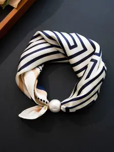 Pearl Magnetic Clasp Necklace Scarf, Blue Striped Pendant Choker Scarf, Boho Style Scarf, Elegant and Soft Accessory for All Seasons, Versatile Fashion Scarf for Casual and Holiday Wear