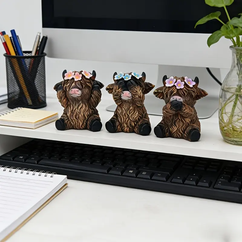 3pcs Resin Highland Cow Animal Decorative Figure Set - 4-Season Design, Classic 3 Wise Monkeys Poses, Home & Garden Decor for Living Room-Desk, Ideal Gift for Cow Lovers, Easter-Friendly