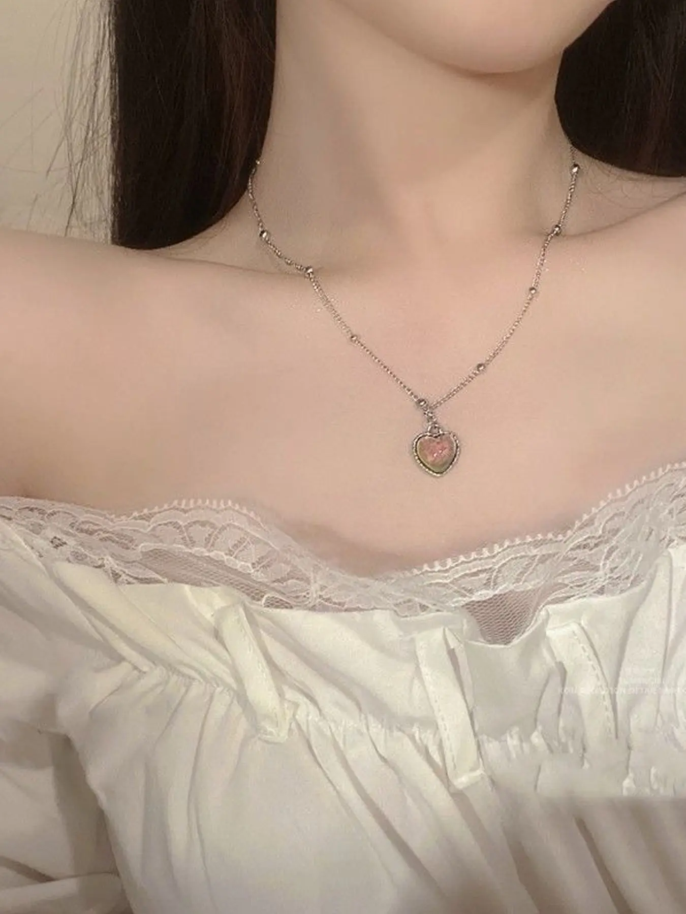 Color Changing Thermochromic Pendant Necklace/wristband, Durable Alloy, Heart Design, Perfect Gift Jewelry Accessory for Girls and Women, Thermochromatic Pendant