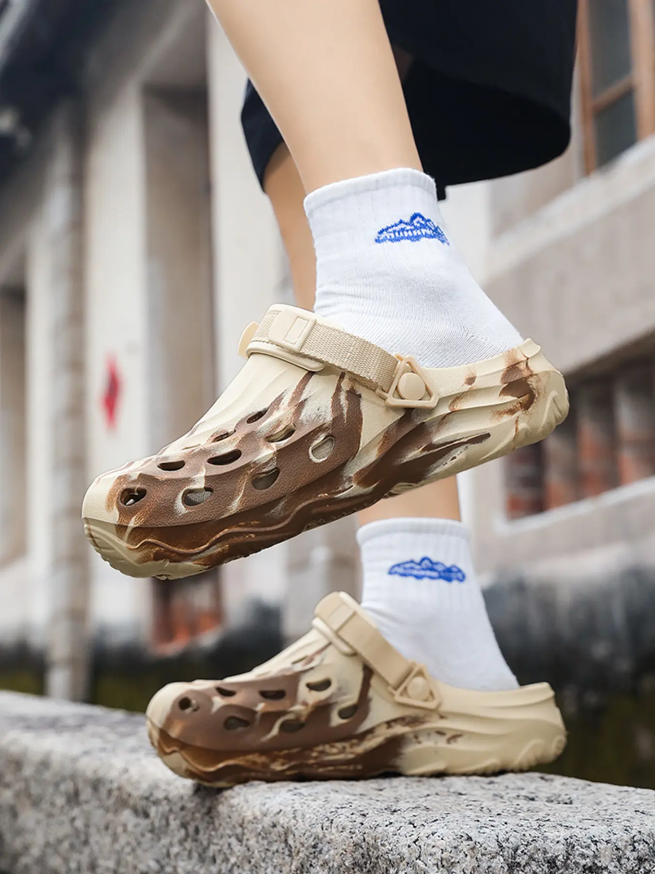 1 Pair Unisex Clogs Camouflage Cut-Out Thick Sole Summer Daily/Outdoor - EVA, Lightweight Breathable Anti-Slip Durable