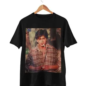 Shah Rukh Khan Graphic T-Shirt – Vintage Retro Style Fan Gift