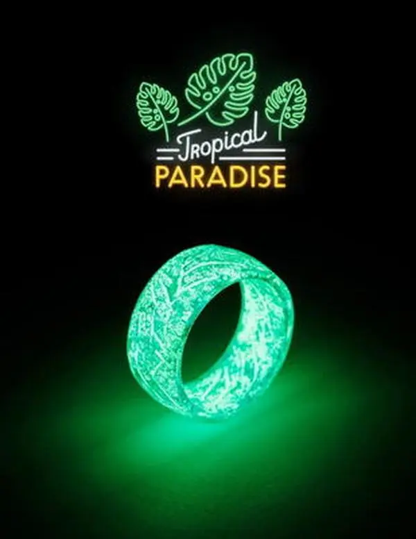 Unisex Luminous Rings - Stylish Design, Glows in the Dark, Variety of Colors
