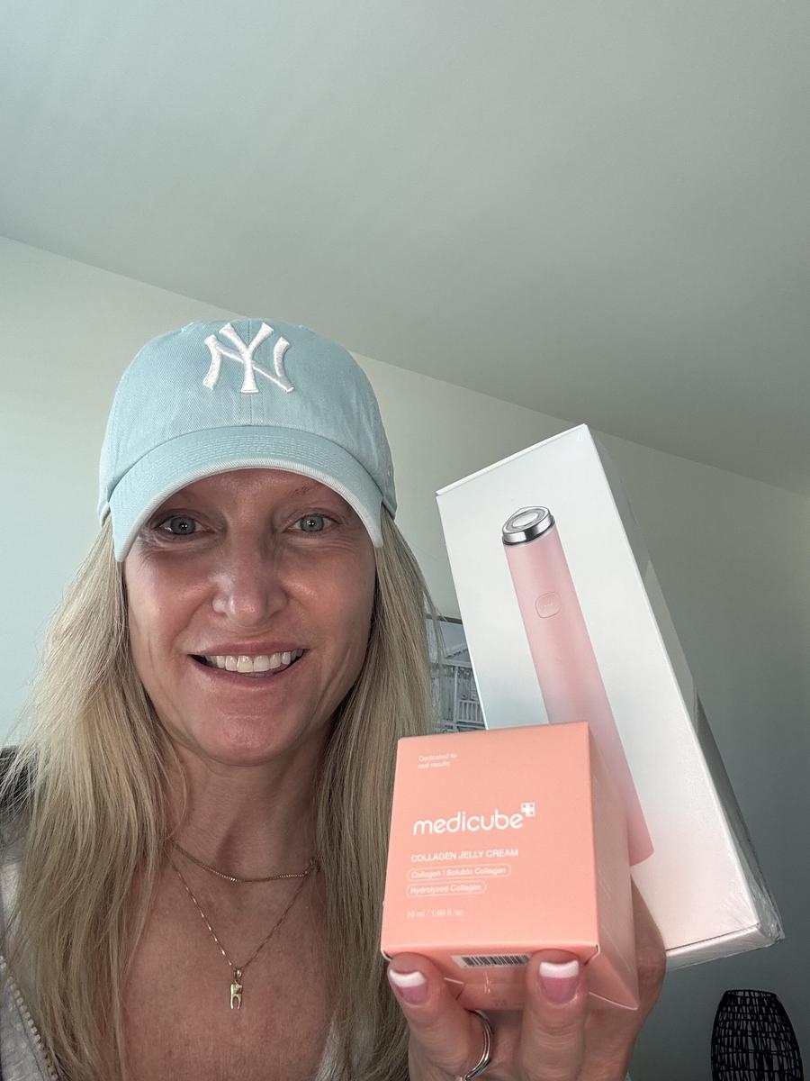 Item: Collagen Jelly Cream : Glow Care