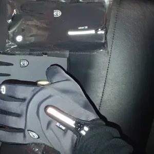 2 Pairs Windproof Winter Cycling Gloves for Men & Women - Thermal Touchscreen Compatible with Devices, Zipper Closure, Non-Slip Grip - Cold Weather Cycling, Skiing, Outdoor Sports - Ideal For Christmas, Halloween, Valentine's - Machine Washable Poly