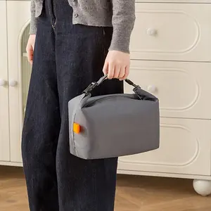 Stylish Simple Insulated Lunch Bag for Working Professionals, Durable Lunch Bags, Large Capacity Tote for Outdoor Camping and School, Food Storage and Transport