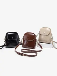 Vintage Oil Wax Leather Small Bag, Mobile Phone Bag, New Genuine Leather Women's Bag, Shell Bag, Versatile Shoulder and Crossbody Bag