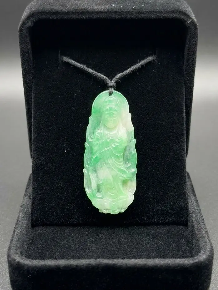 Unisex Hand-Carved Pale Green Genuine Jadeite Guanyin Pendant, Casual Spiritual Amulet for Mercy, Compassion, Emotional Healing, Protection & Guidance, 47x19mm, Carved Guanyin Figure, 19Mm Wide, Guanyin Shape