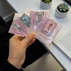 Magnetic Bookmarks - Cute & Trendy Bookmarks with Holographic Film & Magnetic Grip for Book Lovers and Students