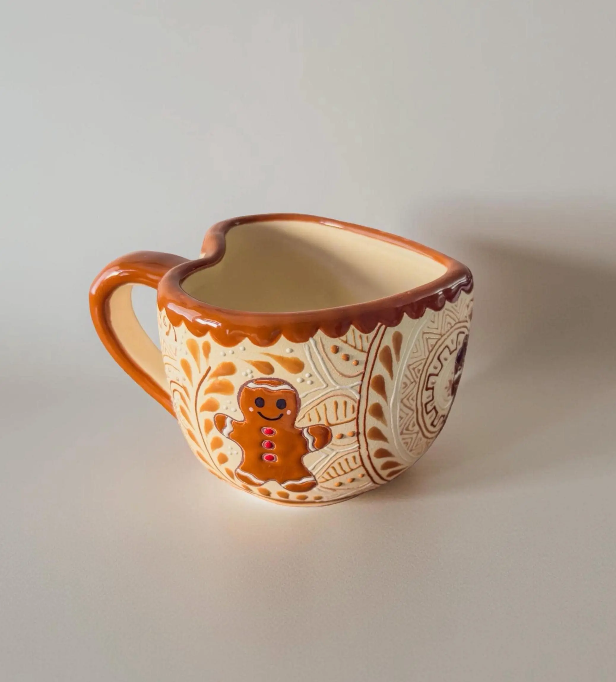 Gingerbread Man Stoneware Ceramic Mug, 12 oz Heart-Shape Handmade Cup for Tea & Drink, Washable Kitchenware Drinkware