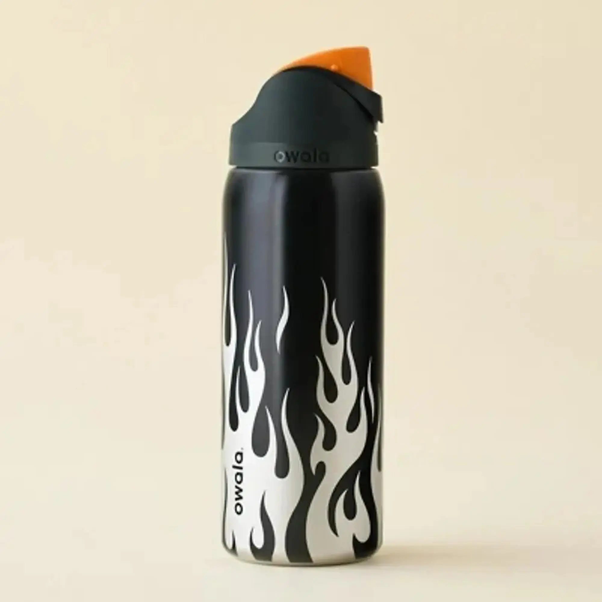 Owala FreeSip 32 oz Stainless Steel Insulated Water Bottle [Black Flame] - Hydration Tumbler, Stainless Steel Insulated Bottle with Straw Lid, Reusable Leakproof Cup for Travel, School & Outdoor