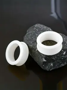 2Pcs 3mm-48mm Thick Silicone Ear Plugs Ear Gauges Tunnels Ear Expander Stretcher Saddle Big Great Size New Body Piercing Jewelry
