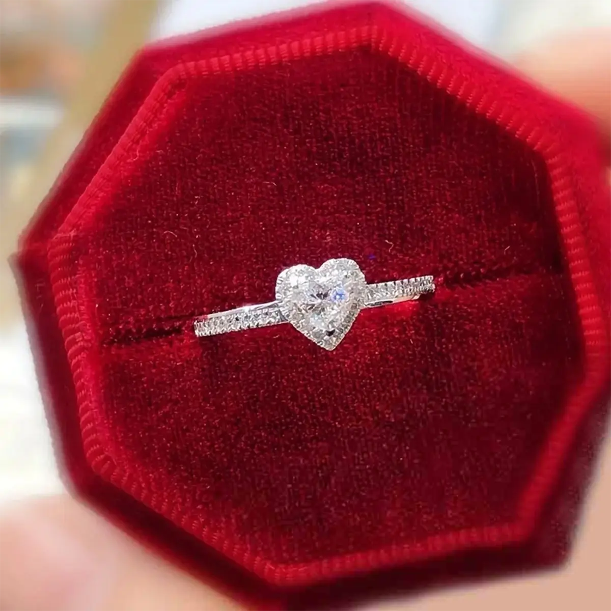 Exquisite heart-shaped ring, romantic engagement jewelry, set with cubic zirconia, wedding/engagement ring