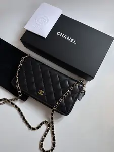 Pre-owned CHANEL an shown Shoulder Bags wallet Black HO587