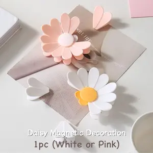 1pc Floral Magnetic Fridge Decoration, Fun Refrigerator Decorating Magnet with Clips, Food Bag Sealing Clips & Moisture-Proof Snack Holder, Daisy Decorative Magnet, Fridge Magnets, Holiday Decorations, Ideal for Christmas, Halloween, Valentine'S Day
